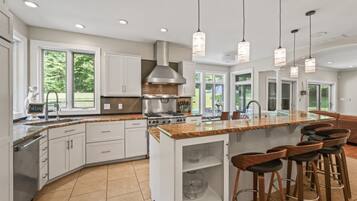 11 bedrooms, Internet