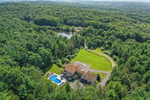 Apartment | 11 bedrooms, Internet