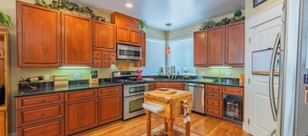 Spacious home in the heart of Wine Country!