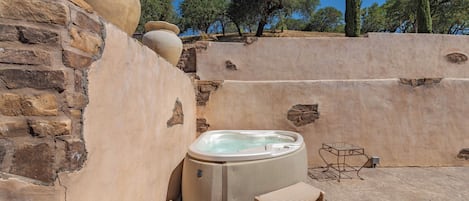 Baignoire à remous extérieure