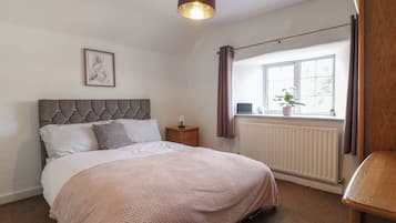 4 bedrooms, individually decorated, individually furnished, free WiFi