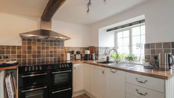 Dishwasher, cookware/dishes/utensils