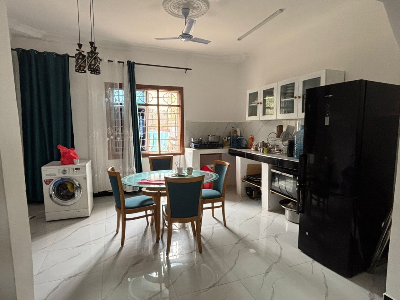 公用冰箱、公用微波炉、厨具/餐具