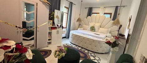 Rideaux occultants, chambres insonorisées, Wi-Fi gratuit, draps fournis