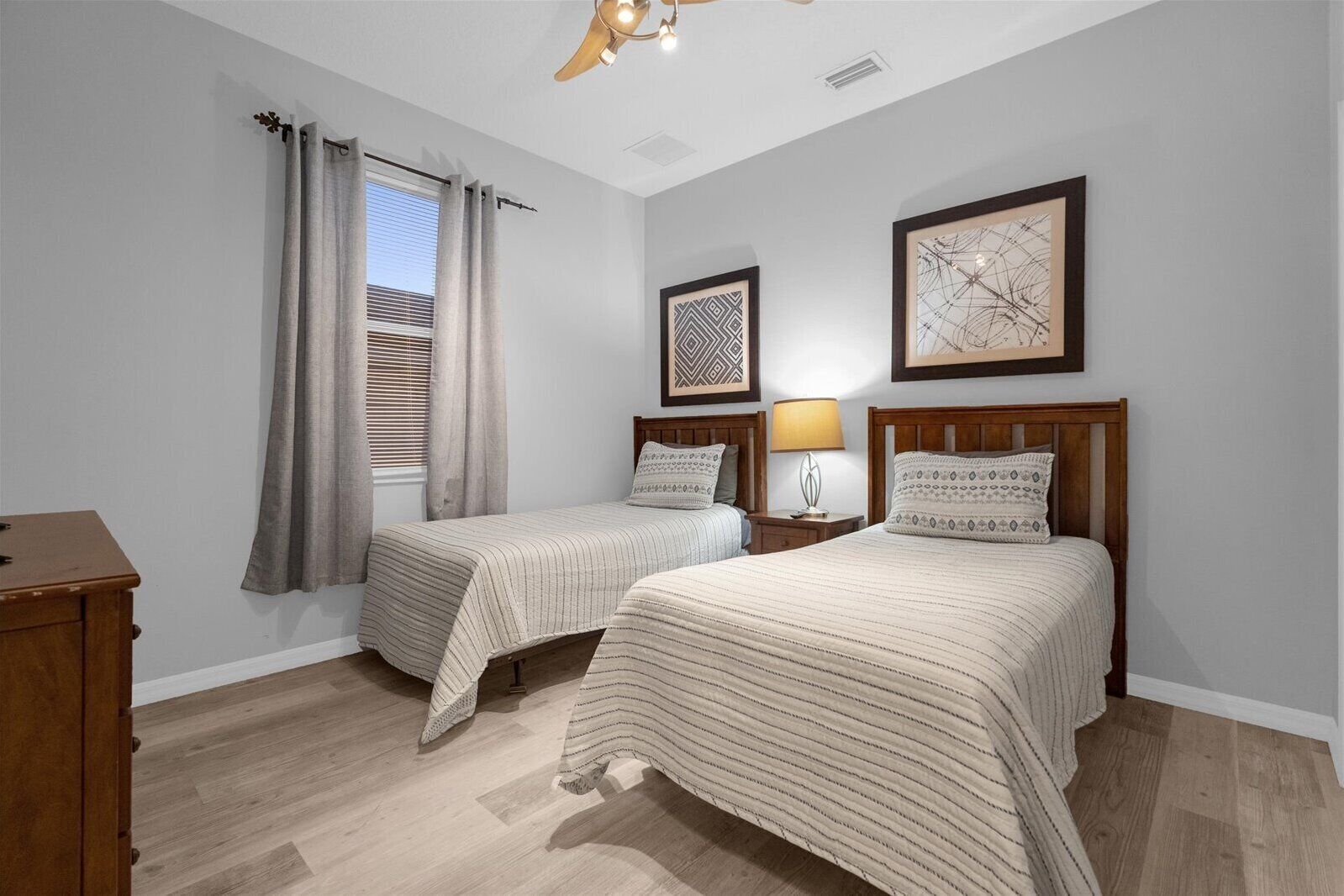 Strykejern/-brett og wi-fi (inkludert)