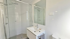 Shower, towels