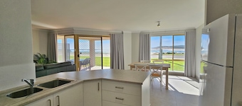 Pelican Shore Villa 3- Kalbarri, WA