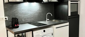 Furnished studio apartment with balcony in the Hanover-Mittelfeld district