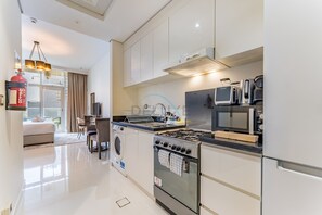 Fridge, microwave, oven, stovetop