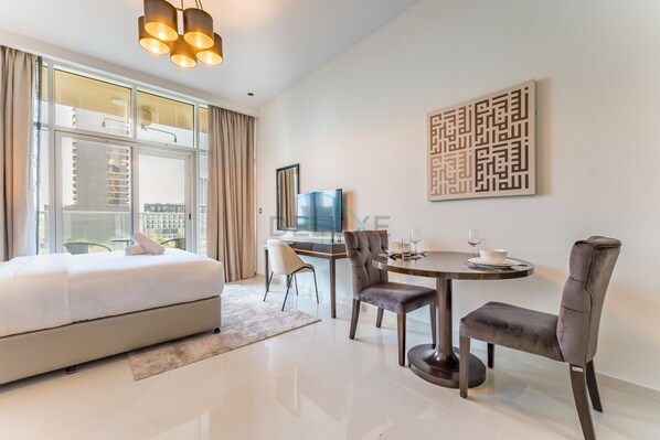 In-room safe, iron/ironing board, free WiFi, bed sheets