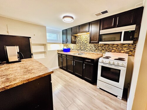 Urban Nest in Beautiful St Boniface. Simple. Bright. Clean. Walkable. Amenities.