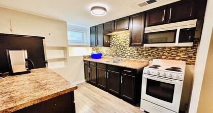 Urban Nest in Beautiful St Boniface. Simple. Bright. Clean. Walkable. Amenities.