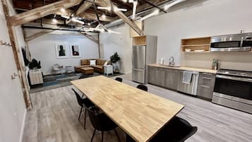 Fridge, coffee/tea maker, cookware/dishes/utensils