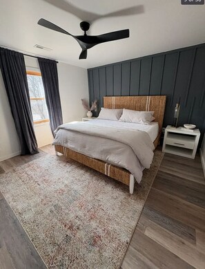Iron/ironing board, travel crib, WiFi, bed sheets - Modern Home in Galena Territory (Galena)