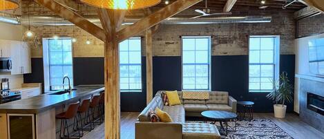 تلفزيون، مدفأة، ألعاب فيديو