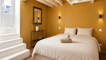 5 bedrooms, iron/ironing board, free WiFi, bed sheets
