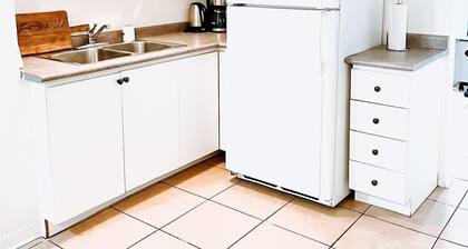 Cozy 2 Bedroom Retreat in Heartland