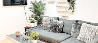 Cozy 2 Bedroom Retreat in Heartland