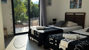 4 bedrooms, iron/ironing board, WiFi