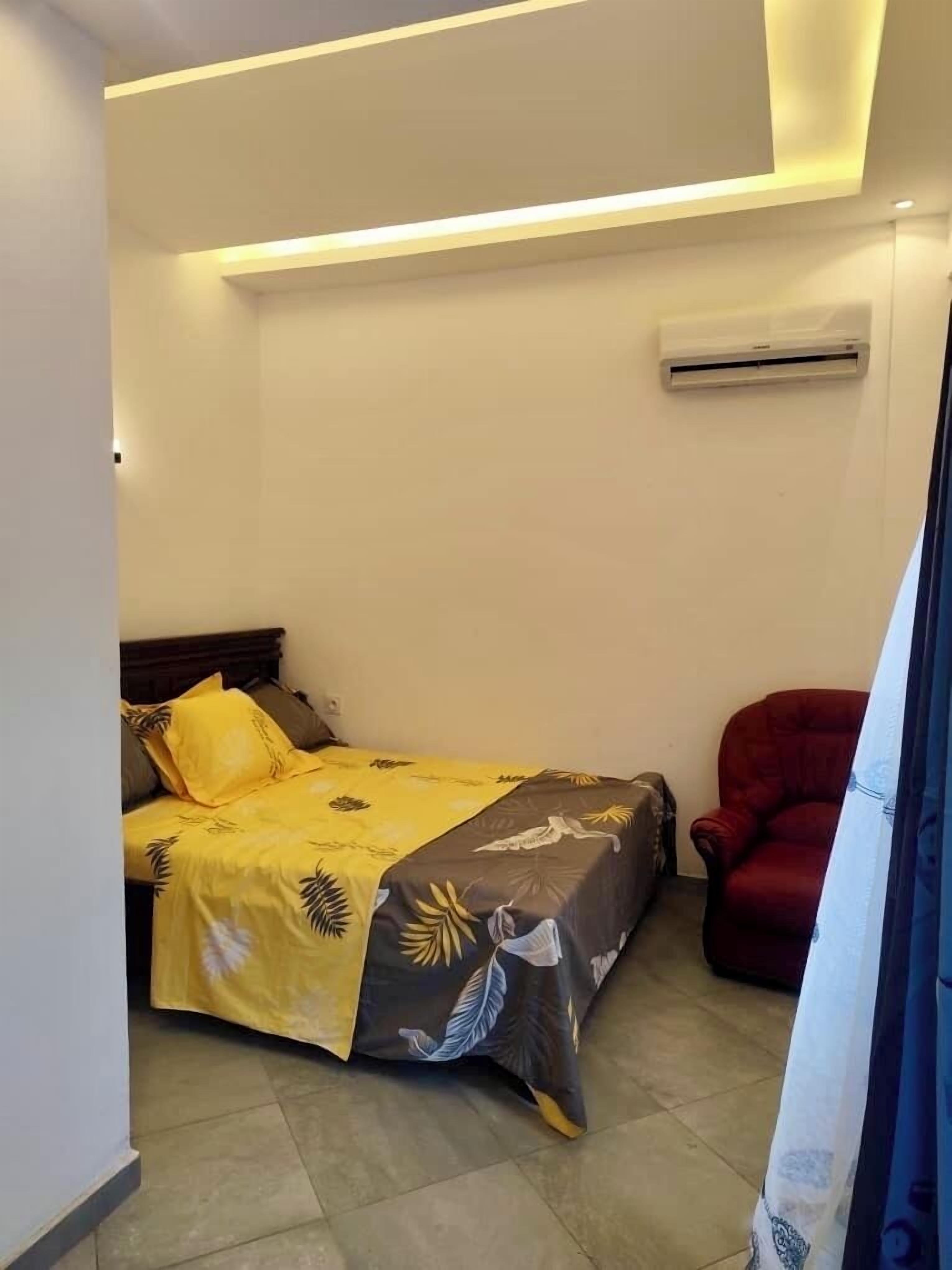 1 chambre, fer et planche à repasser, Wi-Fi, draps fournis