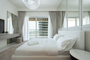 Deluxe Apartment, Balcony, Sea View | Premium bedding, memory-foam beds, in-room safe, blackout curtains - KeyRock - Palm View Luxury Stay in GB (Dubai)