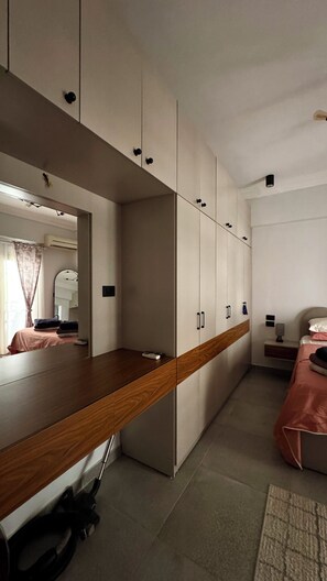 1 bedroom, iron/ironing board, free WiFi, bed sheets - Level One Living , Morden comfort in a prime location compound feels like Home (Hurghada)