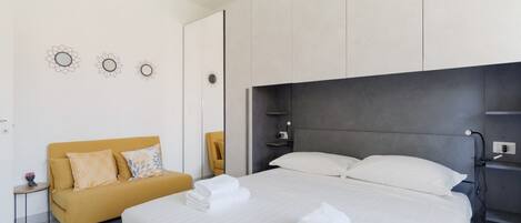 1 bedroom, iron/ironing board