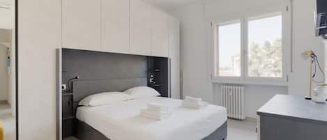 1 Schlafzimmer, Bügeleisen/Bügelbrett