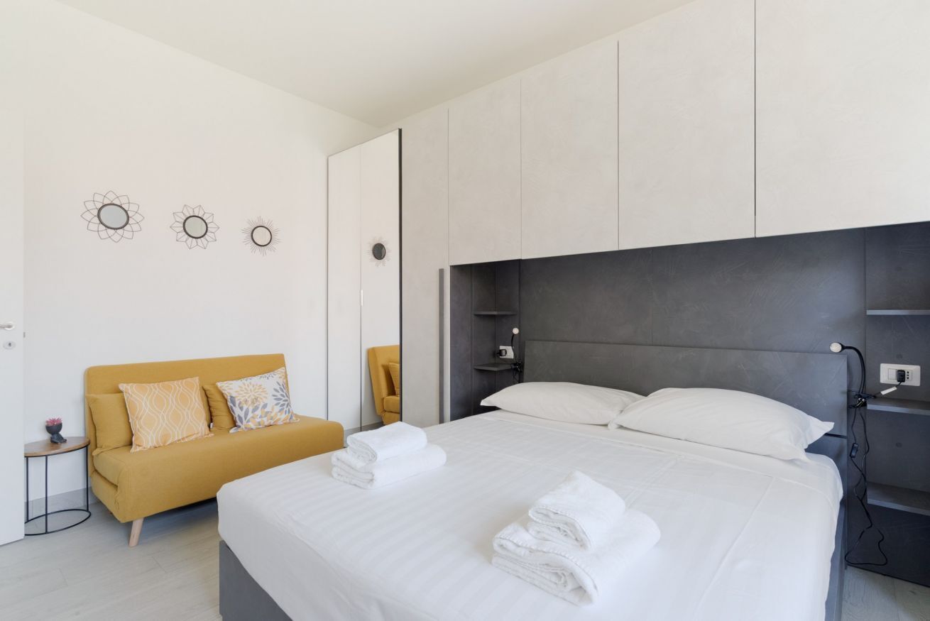 1 bedroom, iron/ironing board