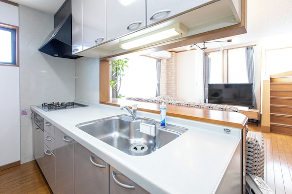 Zimmer, 4 Schlafzimmer, Nichtraucher (Aile House III ST, 4LDK, 2-3 Floors) | Eigene Küche