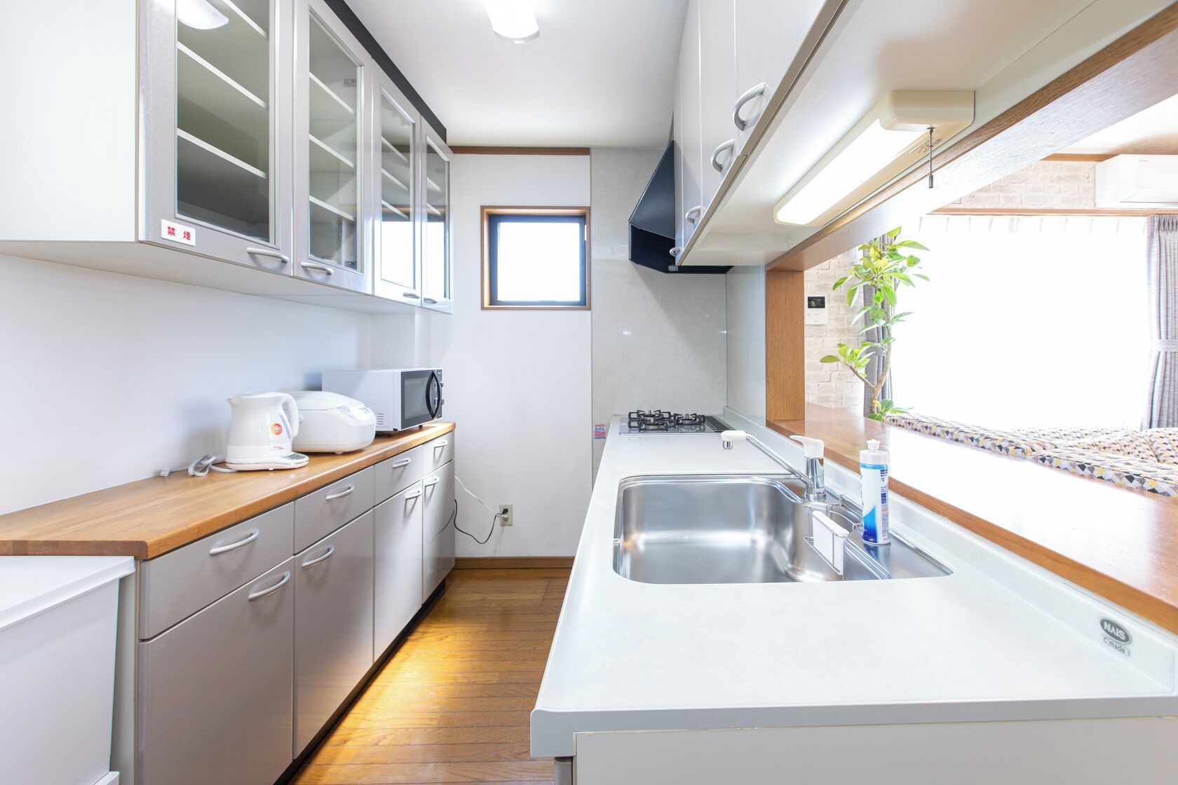 Aile House III ST - 4LDK, Non Smoking (2nd-3rd Floors) | Private kitchen | Fridge, microwave, stovetop, electric kettle