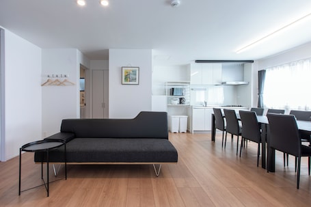 Aile House III - 1LDK, Non Smoking (Ground Floor) | Living area | Flat-screen TV. AileHouse 3