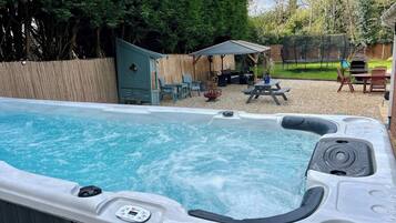 House, 4 Bedrooms, Accessible, Smoking | Terrace/patio