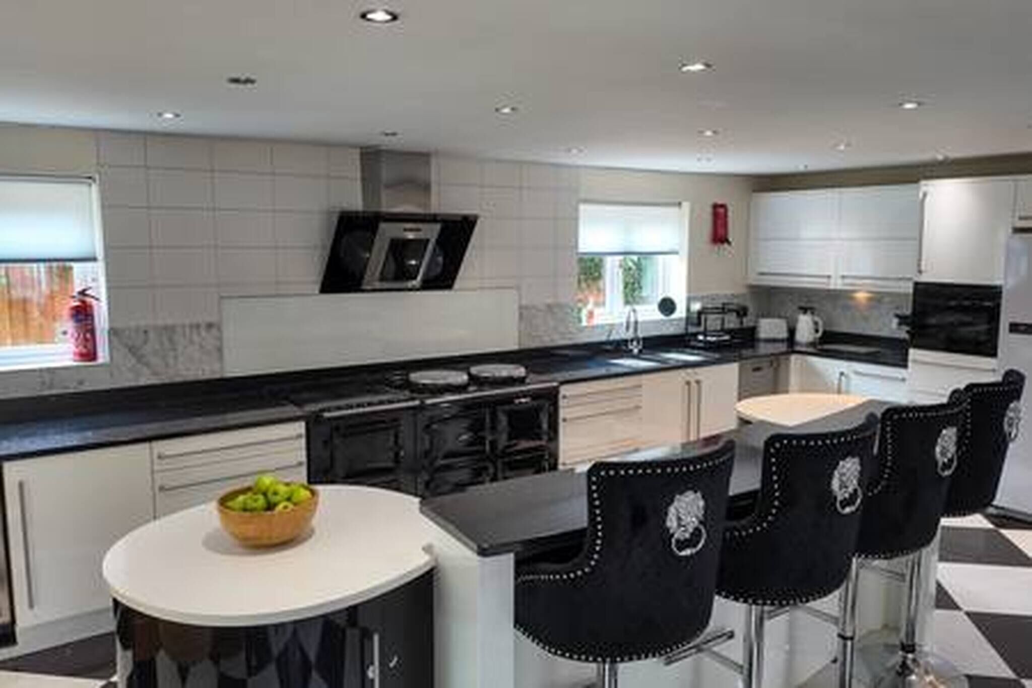 House, 4 Bedrooms, Accessible, Smoking | Interior