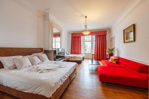 Tabla de planchar con plancha y wifi gratis 