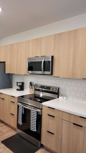 Microwave, oven, stovetop, dishwasher