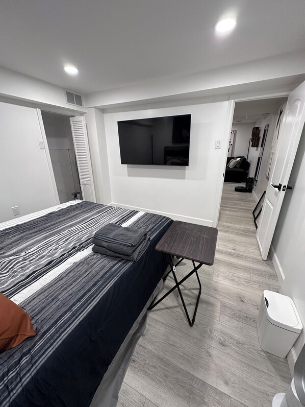 1 chambre, fer et planche à repasser, Wi-Fi, literie fournie