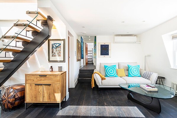 Exterior - Sleek Kensington Flat With City Views (London)