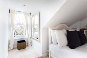 1 bedroom - Bright Maida Vale Apartment (London)