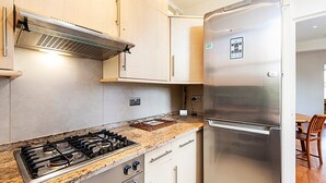 Exterior - 2-bed Charm Near Battersea Park (London)