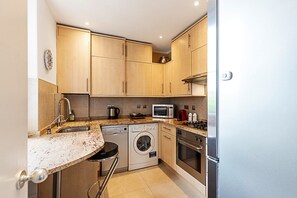 Exterior - 2-bed Charm Near Battersea Park (London)
