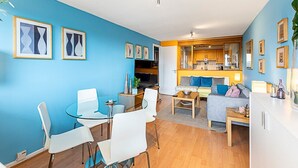 公寓 (Chancery Lane Gem w/ Balcony and Lift) | 客廳