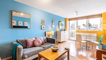 Appartement (Chancery Lane Gem w/ Balcony and Lift) | Woonkamer