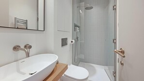 Unclassified image, 2 of 12, button - The Lightwell Studio at Bramham Gardens (London)