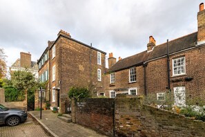 Exterior - Character Cottage In Historic Hampstead (London)