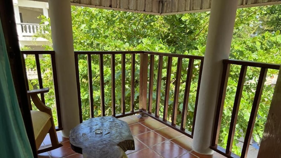 Cozy Apartment 2 Minutes to the Beach, Rooftop