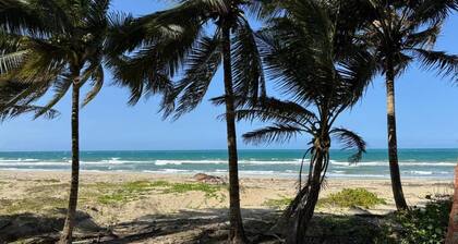 Cozy Apartment 2 Minutes to the Beach, Rooftop