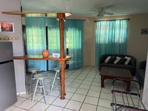 Appartement, 1 chambre, fumeur, balcon | Aire de séjour