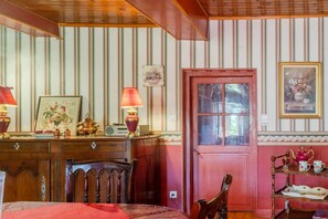 Interior - Holiday Home 'Des Tilleuls' with Private Garden (Saint-Mathieu)