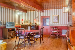 تناول الطعام